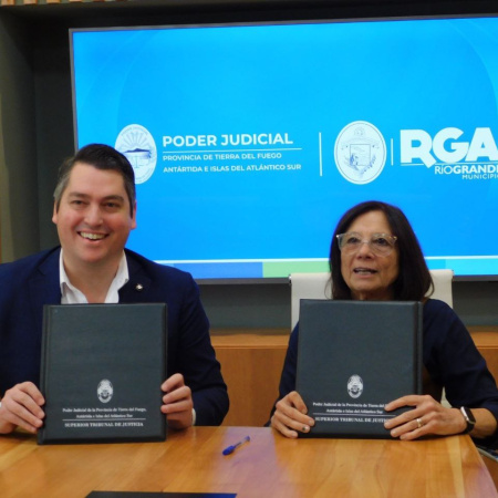 La Dra. Battaini firmó un convenio de colaboración y asistencia con el intendente de Río Grande