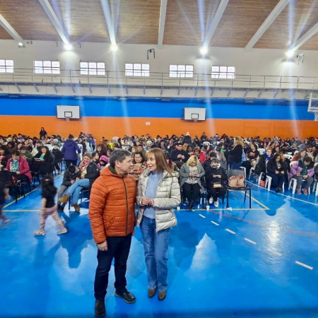 López y Pino encabezaron un nuevo Gran Bingo Solidario en Río Grande a beneficio de los comedores comunitarios