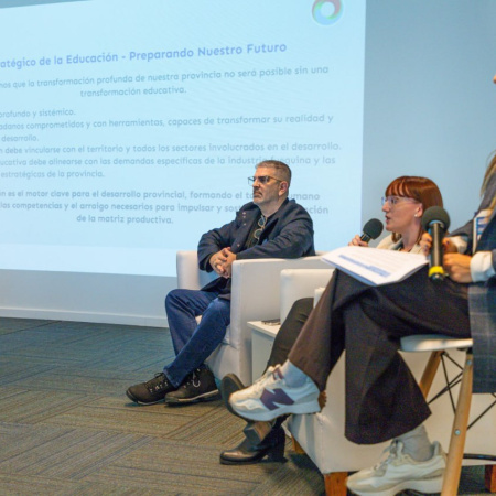 El Ministro Lopez Silva presentó el programa de transformación educativa en un Encuentro Federal