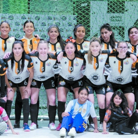 Confirmada la final femenina, los triangulares también