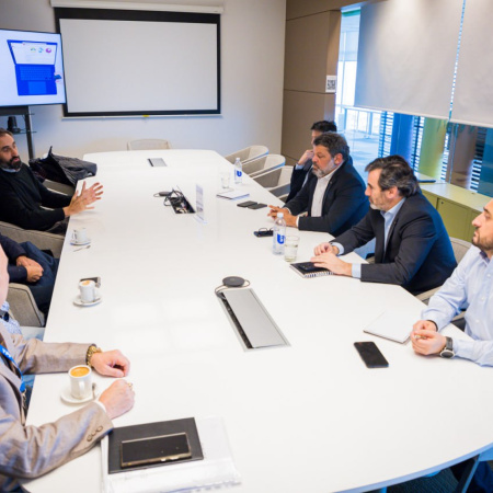 Se realizó en Buenos Aires una reunión tripartita por los activos de YPF en la Provincia