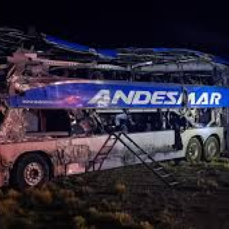 Tragedia en la Ruta 3: Tres Muertos y Múltiples Heridos Tras Choque Entre Camión y Colectivo en Güer Aike