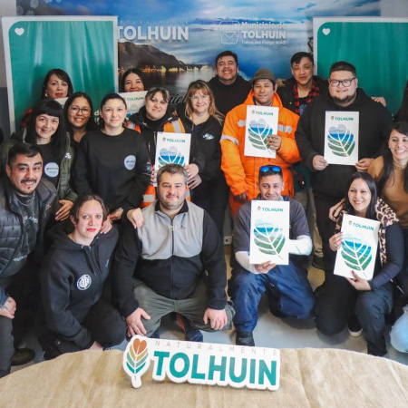 El Municipio de Tolhuin entregó nuevas plantas permanentes a trabajadores y trabajadoras