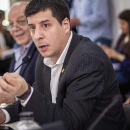 Persona no grata: Trabajadores de Vialidad repudiaron al diputado fueguino Ricardo Garramuño