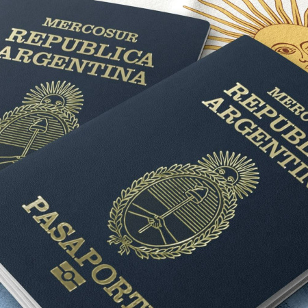 Habilitan un whatsapp para verificar si el pasaporte necesita ser revisado