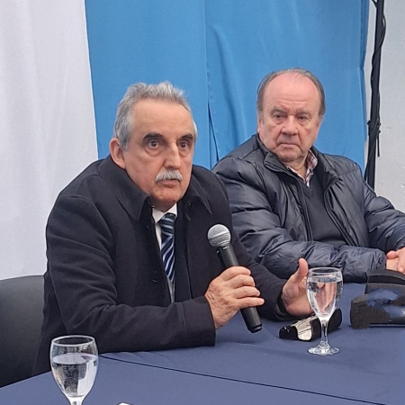 Moreno pidió “una salida democrática, dentro de la ley y el orden” para el gobierno de Javier Milei