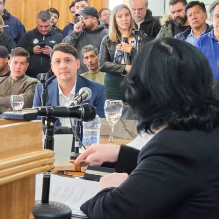 Tensa interpelación al Secretario Legal y Técnico, Alexis Solís