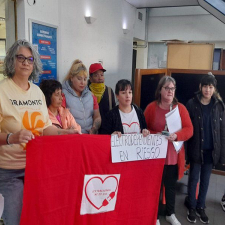 Familiares y pacientes electrodependientes se presentaron en la OSEF