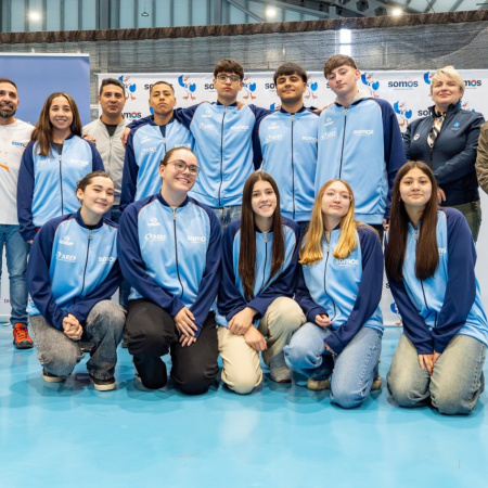 Gobierno entregó oficialmente la indumentaria a los seleccionados provinciales para los Juegos Binacionales de la Araucanía