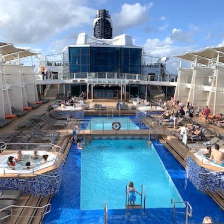 Semana histórica de cruceros con la llegada del Celebrity Equinox y un movimiento récord de pasajeros