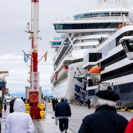 Tierra del Fuego demostró su capacidad operativa en una jornada de alta complejidad de cruceros en Ushuaia