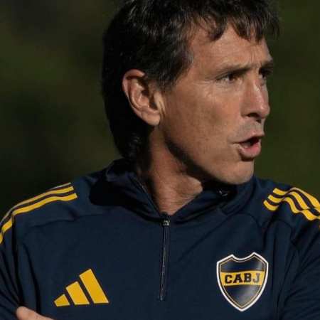 Claudio Úbeda seguirá como entrenador de Boca Juniors en 2026