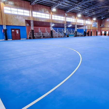 Mejoras en la cancha del gimnasio  Jorge Muriel de Río Grande