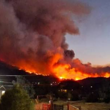 El fuego en Chubut avanza incluso con viento en contra y hay alerta también en Bariloche y El Bolsón