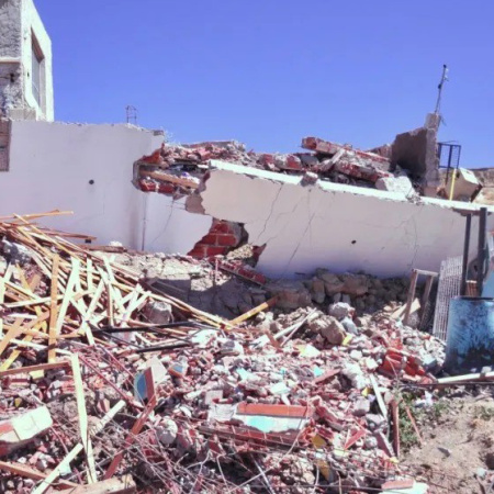 “Emergencia geológica”: tras el deslizamiento de un cerro, piden evacuar otro barrio en Comodoro Rivadavia