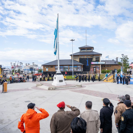 Tierra del Fuego celebró 122 Años de presencia Argentina ininterrumpida en el Continente Blanco