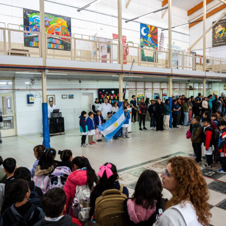 Inició del ciclo lectivo 2026 en la Provincia: “Celebramos que las escuelas abran sus puertas recibiendo a los estudiantes y familias"