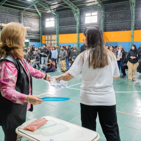 El ministerio de educación informa la asignación de vacantes y el inicio de trámites de pase para secundaria