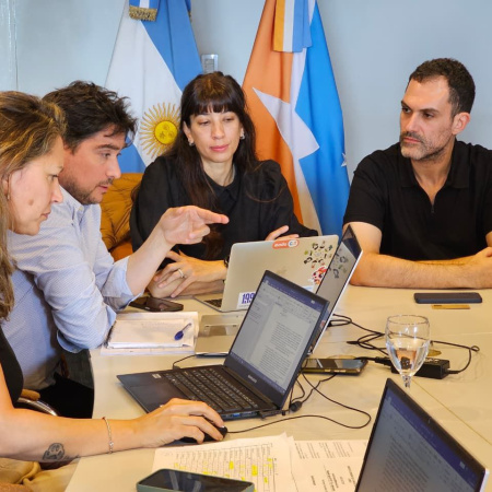 El ministro Devita encabezó la primera reunión anual de la CAAE e instó en la defensa de la Ley 19.640