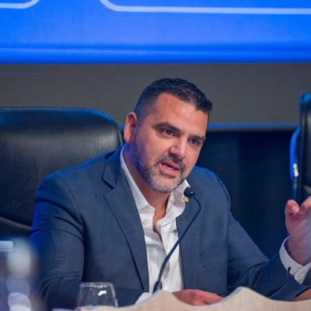 Ushuaia frente al desafío económico: La modernización del Estado como motor de desarrollo