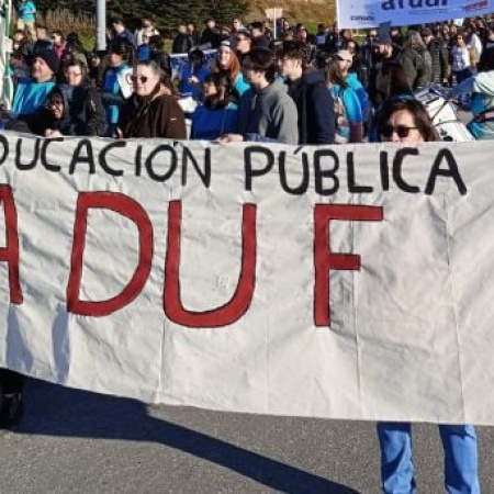 Docentes universitarios inician una semana de paro total en todo el país