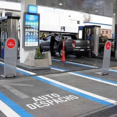 “Escaneás, cargás y te vas”: la nueva forma de cargar combustible en la ciudad