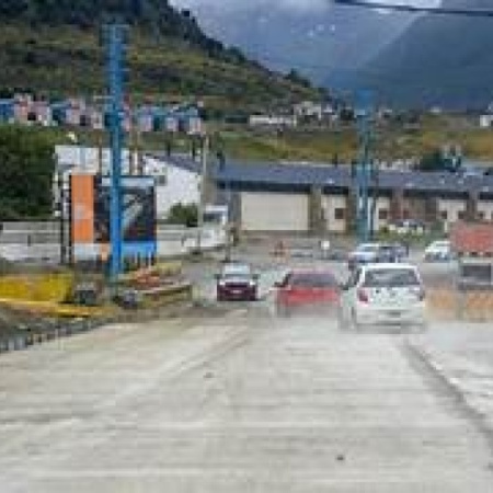 Vuoto firmó el inicio de obra de la avenida Perito Moreno de Ushuaia