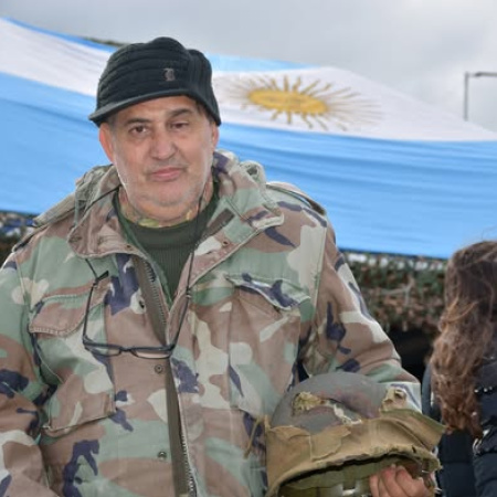 Altieri: “El casco me salvó la vida y volvió a mis manos 40 años después”