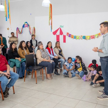El Municipio y la Fundación DAR-CONIN presentaron programa para el cuidado integral de las infancias