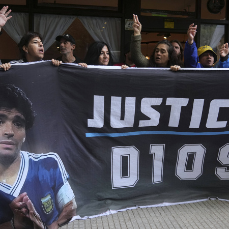 Maradona: comienza el segundo juicio por su muerte tras la nulidad del primer proceso