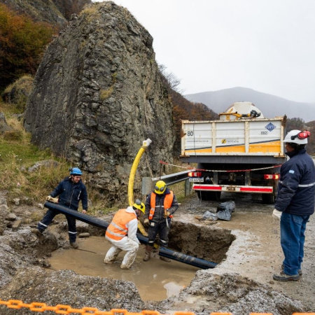 Comenzó el cruce subterráneo de la Ruta N° 3 para el tendido eléctrico nuevo puesto de control
