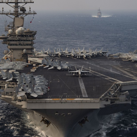 Cómo es el USS Nimitz: el imponente portaaviones de Estados Unidos que llega a Argentina para un ejercicio en el mar