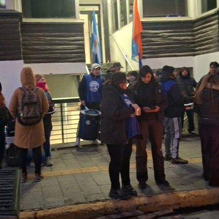 ATE bloquea accesos a Casa de Gobierno y lanza paro por 48 horas ante falta de paritarias