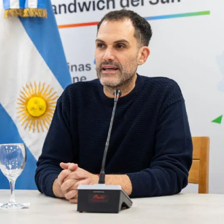 Devita defendió la industria fueguina y planteó ampliar la matriz productiva