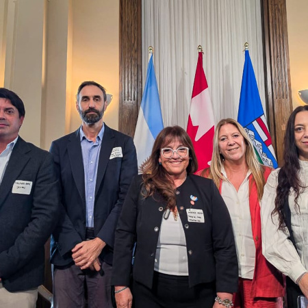 CASTILLO presentó el potencial hidrocarburífero fueguino antes referentes del sector energético internacional