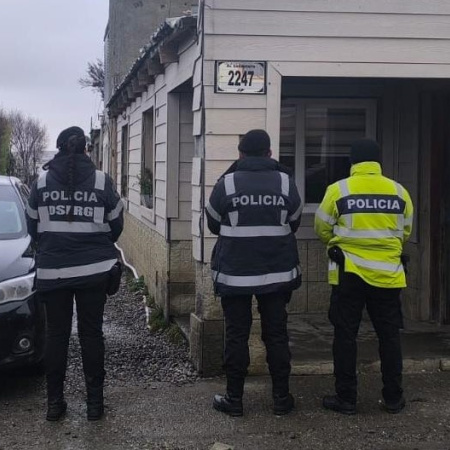 Investigan presunto abigeato en campos de la Misión Salesiana: secuestran carne durante allanamientos en Río Grande