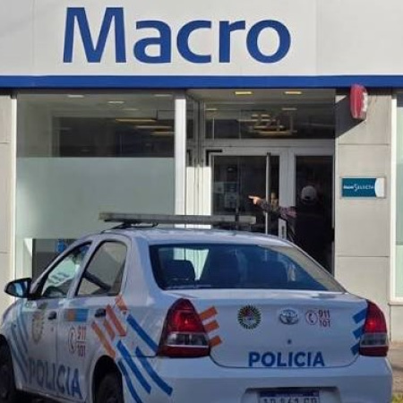 Denunció que le faltaron $100 mil tras retirar dinero del Banco Macro y llevó el caso a la Justicia