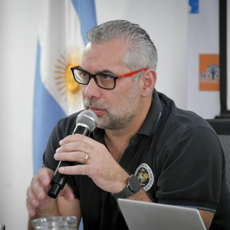 Lapadula propone crear un fondo para salud mental financiado con impuestos al tabaco, alcohol y apuestas