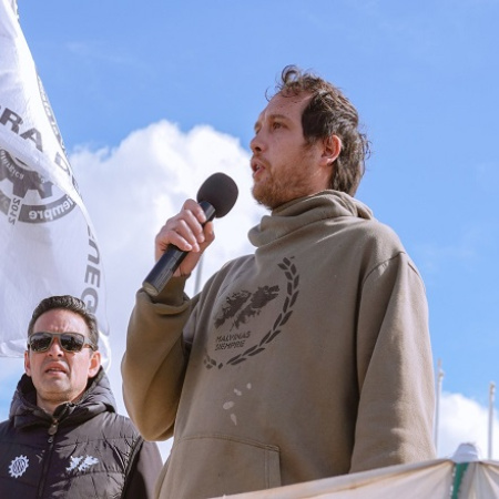 Uriona contra La Libertad Avanza: “Son parte del conflicto que destruyó la fábrica”