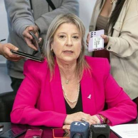 Monteoliva acordó que los argentinos no puedan llevar banderas de Malvinas al partido: "acordamos que no se ingrese con mensajes de odio"