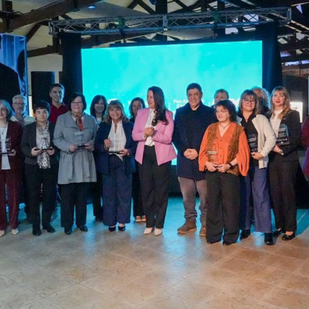 “Mujeres que transforman, trabajo y comunidad": El municipio reconoció la trayectoria de trabajadoras riograndenses