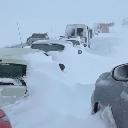 Alerta roja y naranja por frío extremo en Santa Cruz: nevadas y heladas severas marcarán el periodo más intenso del año