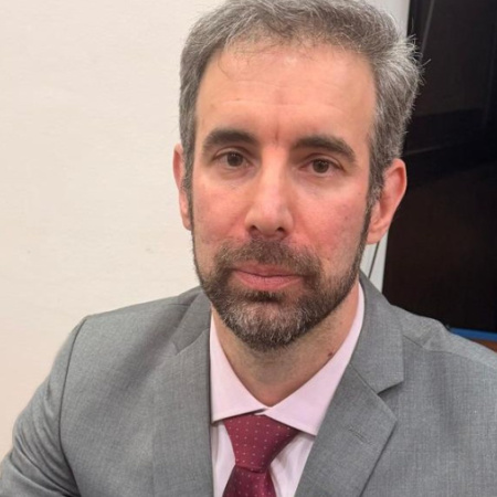 Selzer pidió "cambios" en Educación y López Silva tildó sus críticas de "marketineras"