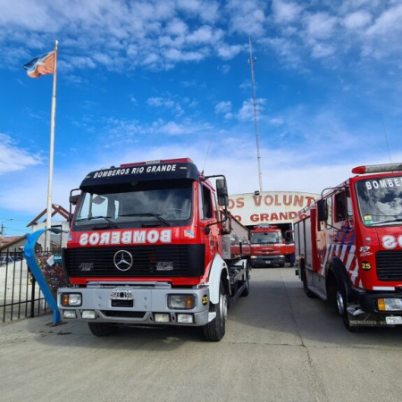 Bomberos Voluntarios impulsan una campaña solidaria para reconstruir la vivienda de una aspirante tras el incendio fatal