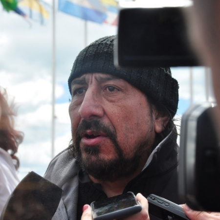 Oscar Martínez: “La única alternativa es la lucha para defender la industria y los puestos de trabajo”