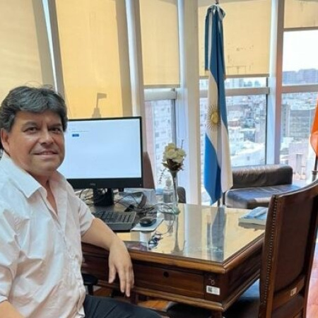 Jorge “Koky” Araujo cuestionó el cobro a extranjeros en el sistema de salud y apuntó contra el Gobierno nacional