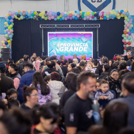 Multitudinario festejo de las Infancias de Provincia Grande