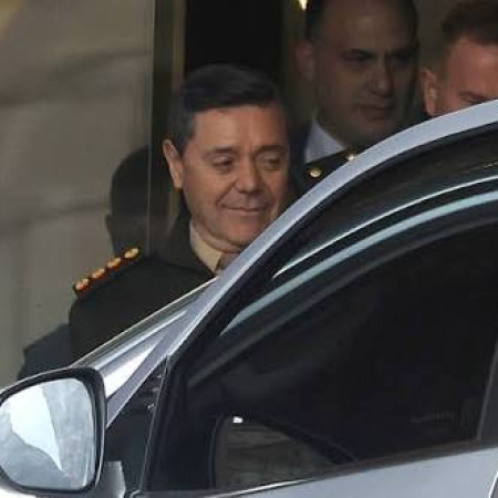 Lapidario informe de un Almirante retirado contra la Armada: "Los sueldos de miseria empujan a los mejores cuadros al retiro"