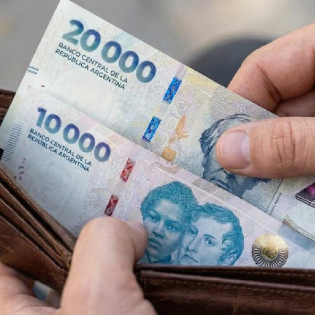 Salario mínimo, vital y móvil: se oficializaron los nuevos montos hasta abril de 2027