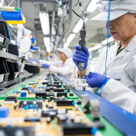 La industria profundizó su crisis y quedó cerca de los mínimos de la era Milei